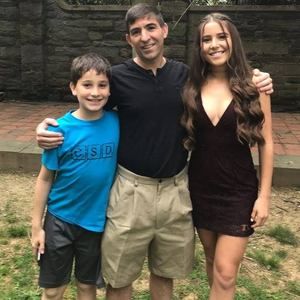 Meet your Posher, Lora